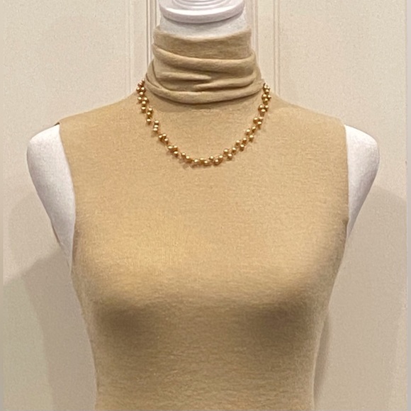 Tiny gold balls on a delicate string necklace and bracelet - Picture 7 of 11